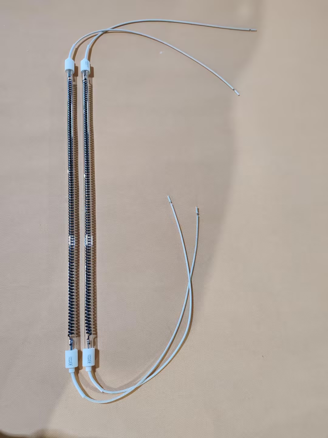 Lampa grzewcza z włókna węglowego 1000 mm 900 W